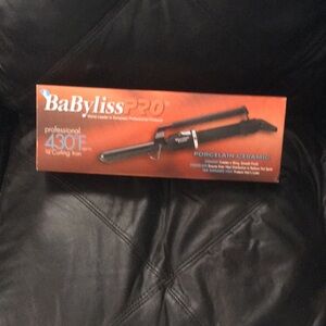 BaByliss Pro Professional 3.4 inch curling iron. NWB.
